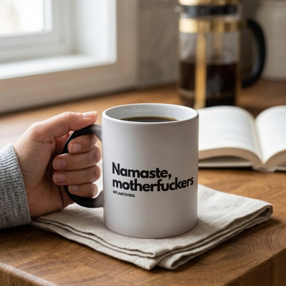 Taza Mágica Plantiviris de 11 oz que revela el mensaje Namaste Motherfuckers con calor